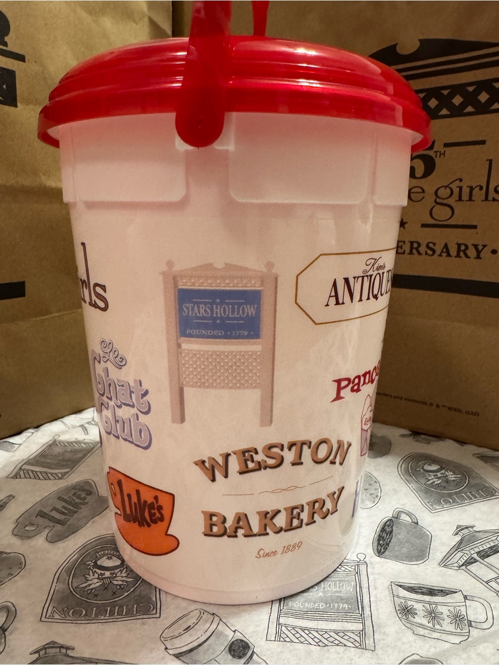 Gilmore Girls Popcorn Bucket - Picture 4 of 5